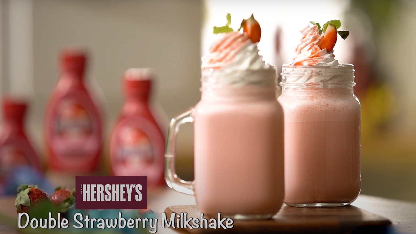 HERSHEY'S Double Strawberry Milkshake