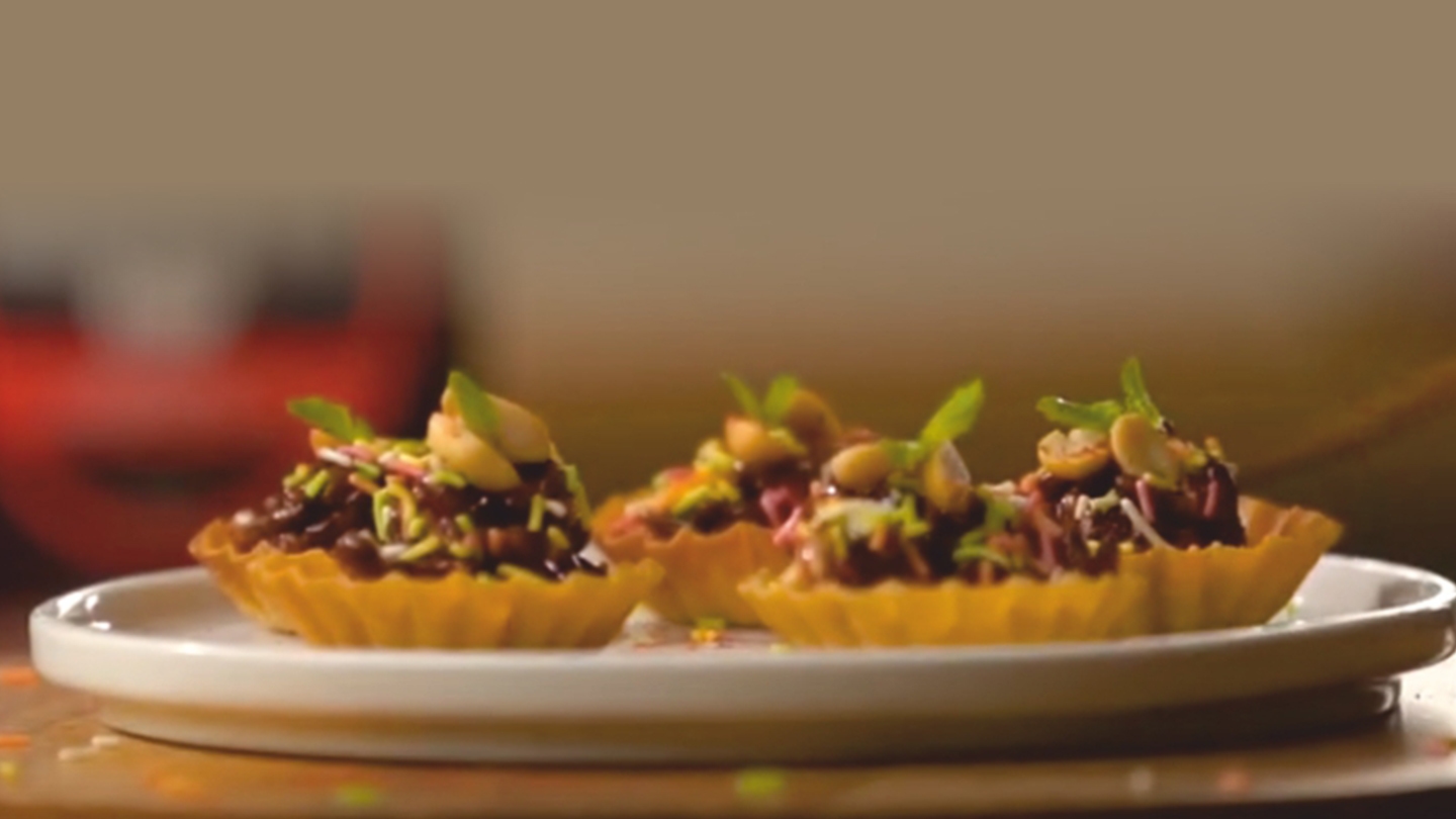 HERSHEY'S Rainbow Bhel Canapé Recipe