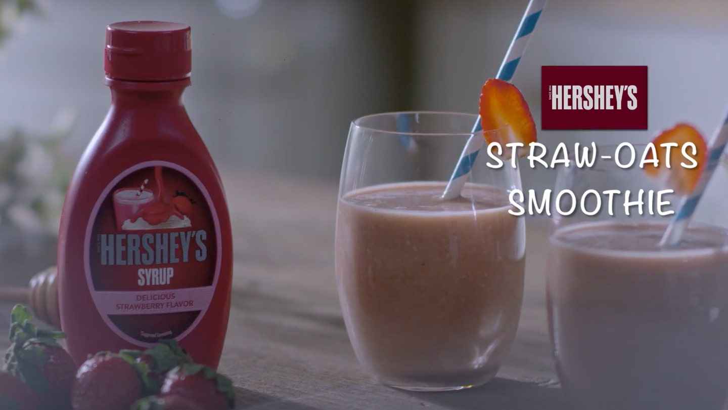 HERSHEY'S Strawberry Oats Smoothie Recipe Video