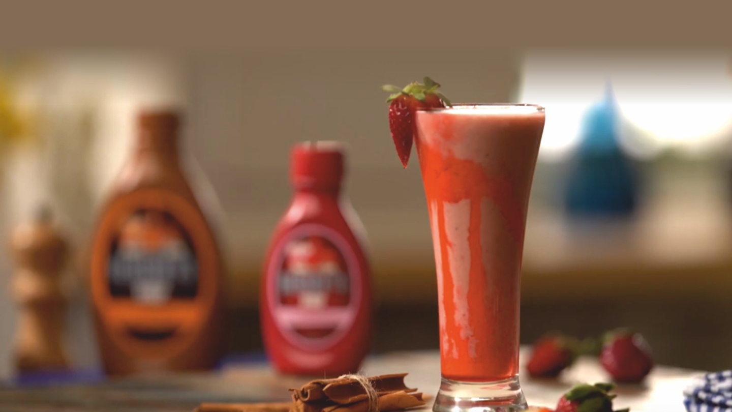 HERSHEY'S Sunday Breakfast Smoothie Recipe