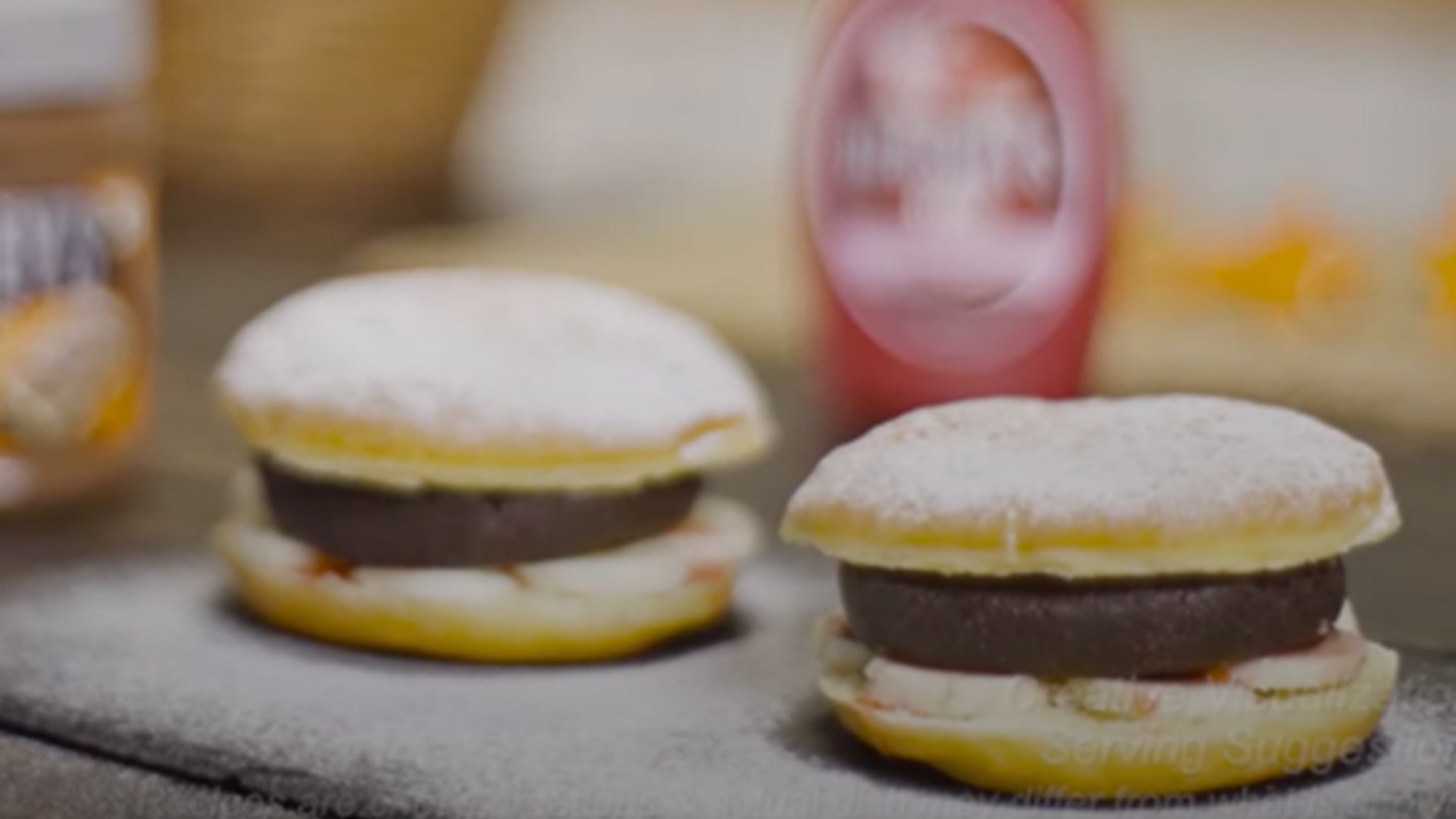 HERSHEY'S Fudgy Donut Burger Recipe